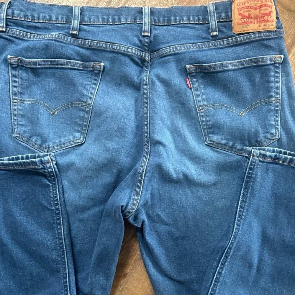 Levi's‎ 541 Athletic Fit Mens W42 L30 Jeans Light Wash Denim Jeans